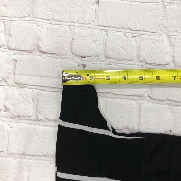 NWT Haute Monde Women Shorts with Skirt Size Small Stripes B237 -12 - Picture 5 of 16